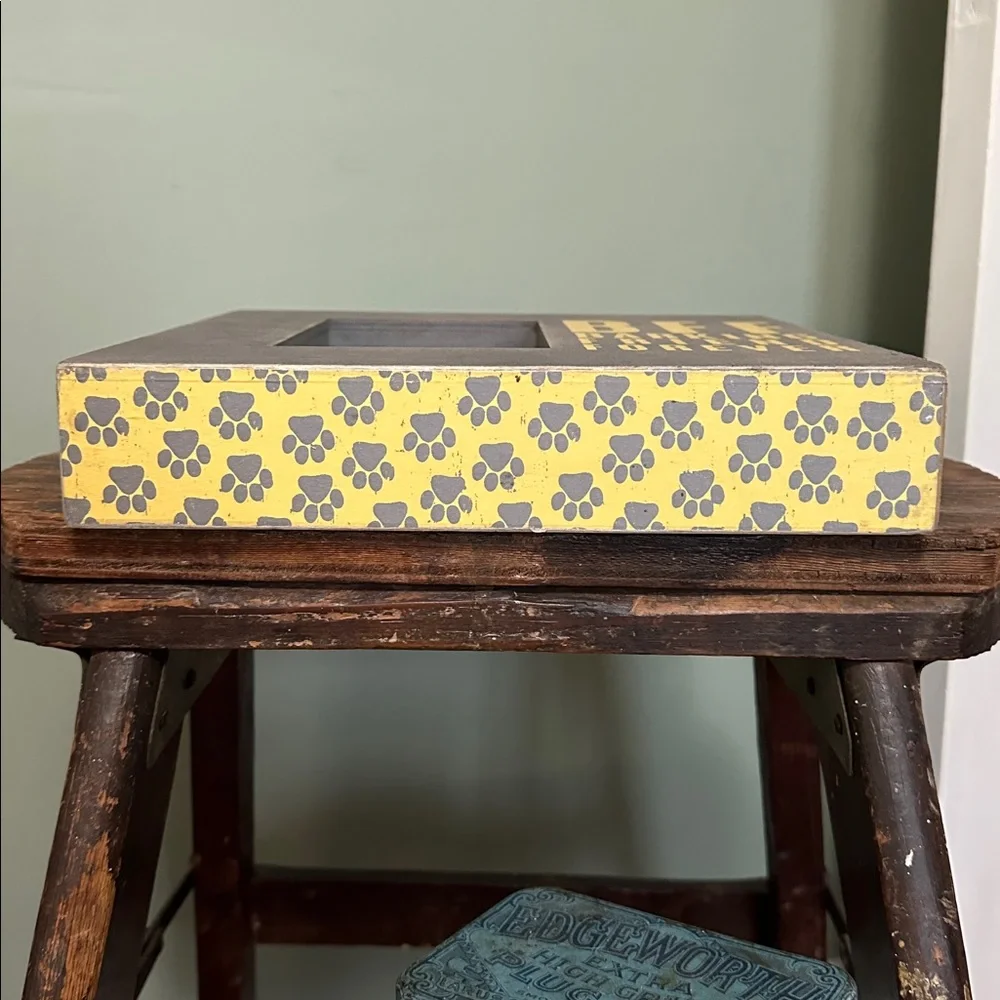Designs by Kathy Gray and Yellow 'BFF Barking Friend Forever' Photo Frame